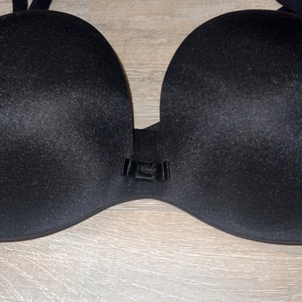 Victoria’s Secret Black Plunge Padded‎ Push Up Bra 32D